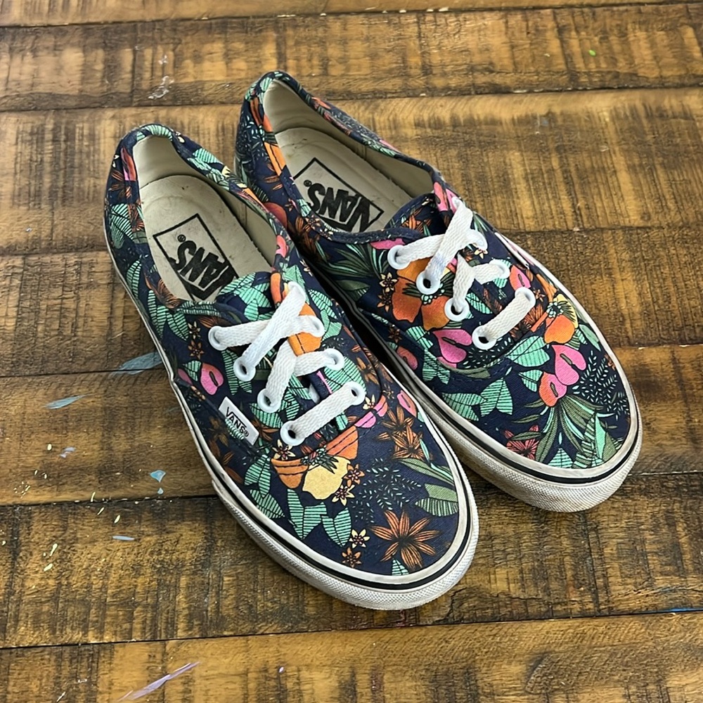 Woman’s Flower Print Vans
